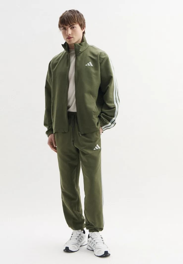 adidas Костюм спортивный